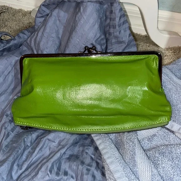 HOBO Bags Nwot Rare Hobo The Original Mavis Leather Clutch